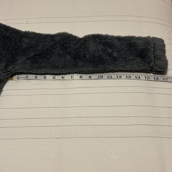 Jane and Bleecker Faux Fur Sweater - Picture 5 of 7